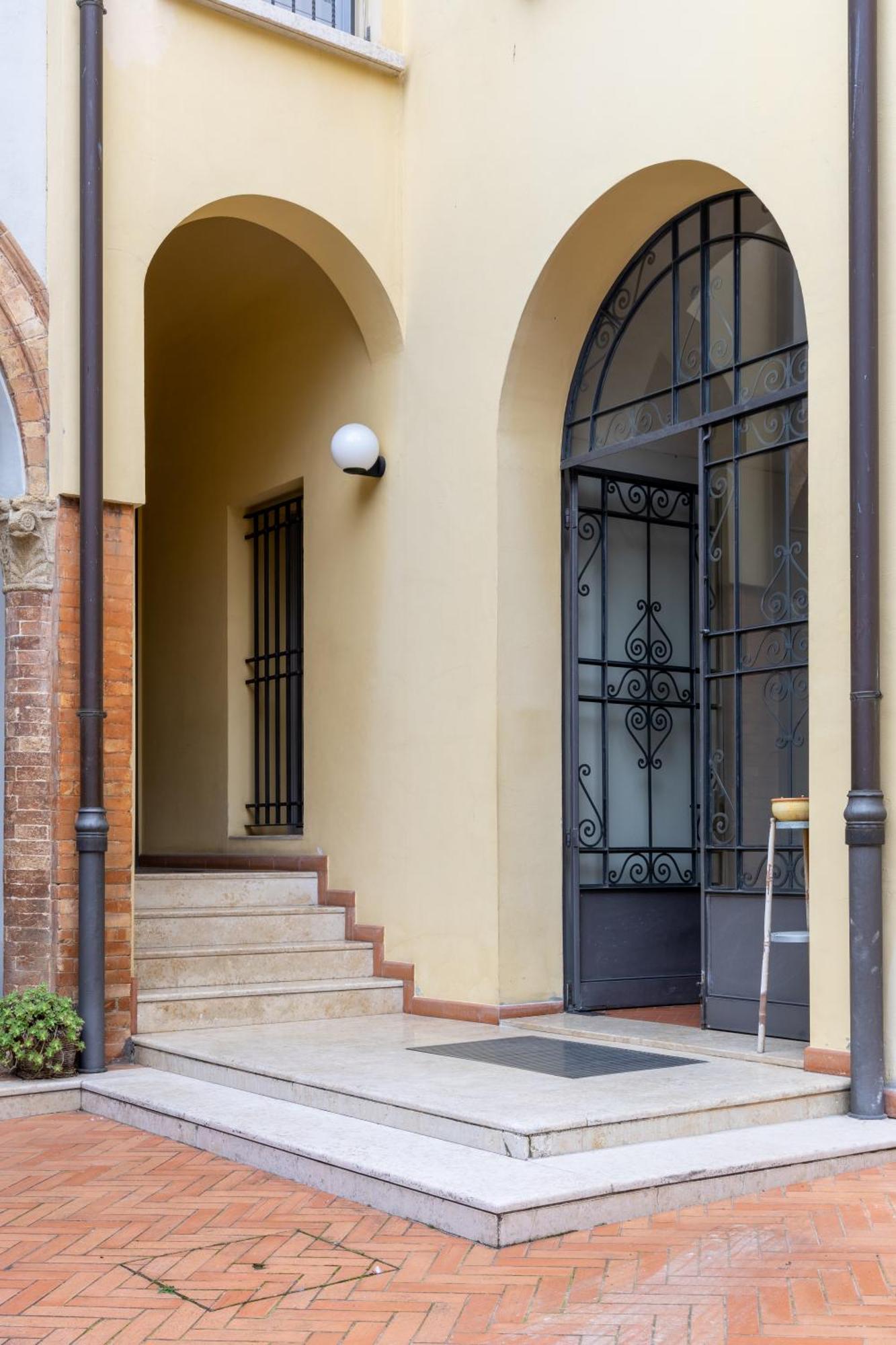 Casa Petrucci Centro Storico Apartment ฟอร์ลี ภายนอก รูปภาพ